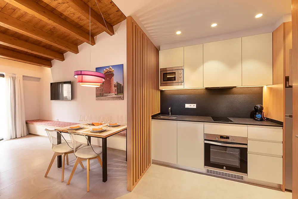 Apartamentos en Figueres C&C Premium Attic comedor cocina